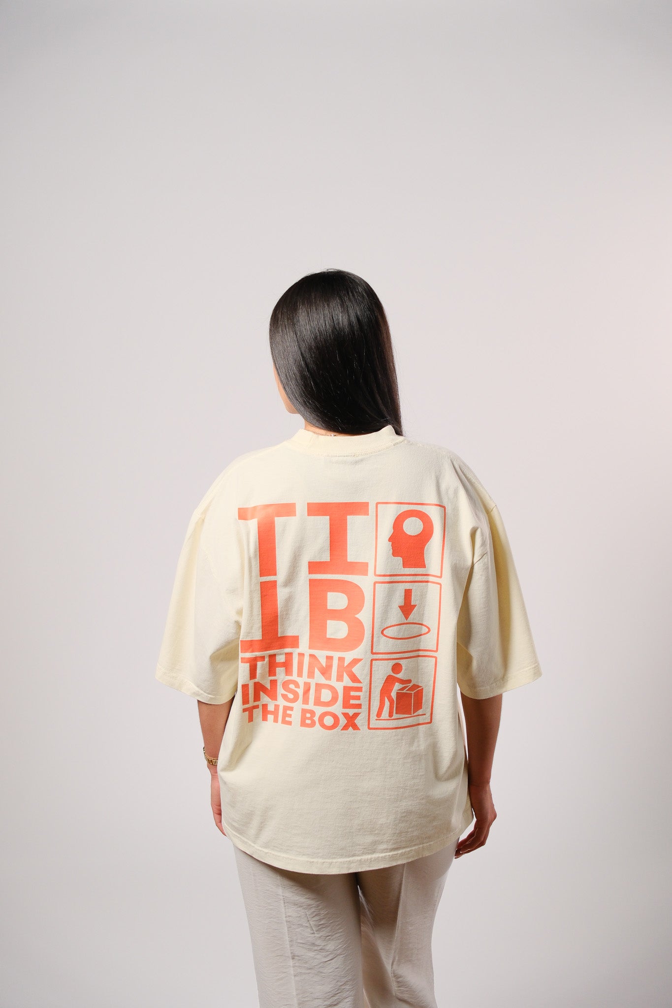 SIGNAGE Tee Cream