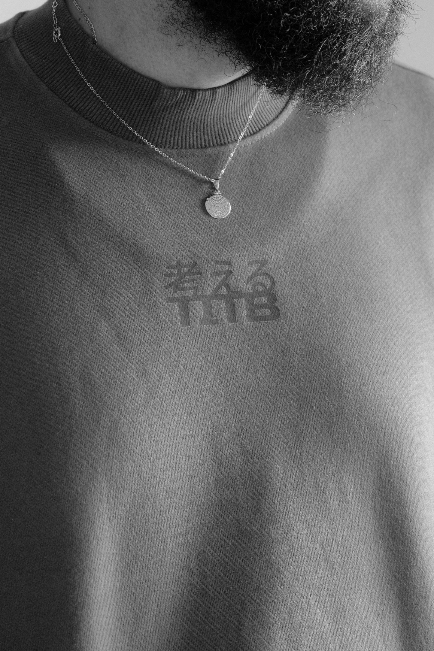 KANGAEURU Cropped Crewneck